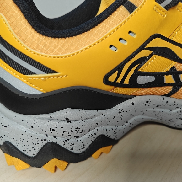 FILA Oakmont Trail Sneakers – Brand New with Tags - Picture 9 of 17